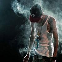 男生头像图片吸烟的_WWW.WHOISQQ.COM