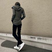 男生站的头像图片_WWW.WHOISQQ.COM