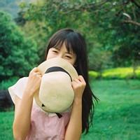 个性男生带眼睛头像图片_WWW.WHOISQQ.COM