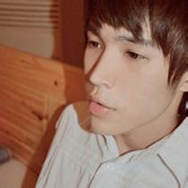 qq头像图片男生夜色背影_WWW.WHOISQQ.COM