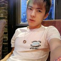 抑郁深沉的男生头像图片_WWW.WHOISQQ.COM