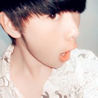 抑郁深沉的男生头像图片_WWW.WHOISQQ.COM
