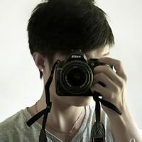 照相机男生头像图片_WWW.WHOISQQ.COM