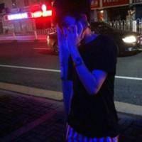 求有台球的男生头像图片_WWW.WHOISQQ.COM