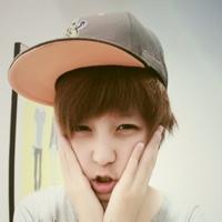 红发帅气男生头像图片_WWW.WHOISQQ.COM