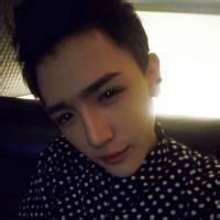 qq穿着校服男生头像图片_WWW.WHOISQQ.COM