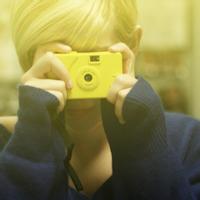 qq头像图片女生让男生背着_WWW.WHOISQQ.COM