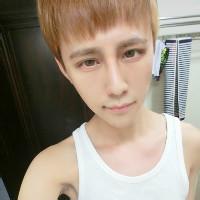 男生怀旧头像图片_WWW.WHOISQQ.COM