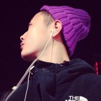 帅气忧郁的男生头像图片_WWW.WHOISQQ.COM