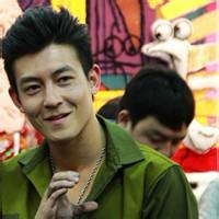 qq头像图片男生逍遥的_WWW.WHOISQQ.COM
