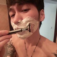 男生qq头像图片后背有纹身_WWW.WHOISQQ.COM