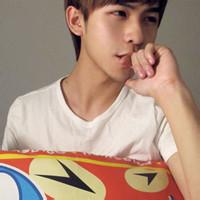 男生面对太阳头像图片_WWW.WHOISQQ.COM