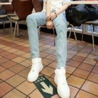 qq头像图片欧美男生半身_WWW.WHOISQQ.COM