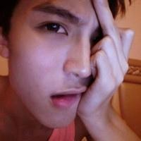 男生特写头像图片_WWW.WHOISQQ.COM