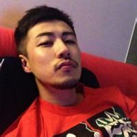男生特写头像图片_WWW.WHOISQQ.COM