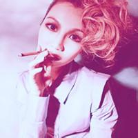 男生踹女生头像图片_WWW.WHOISQQ.COM