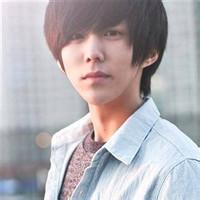 qq面向阳光男生头像图片_WWW.WHOISQQ.COM