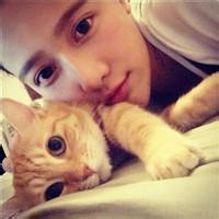 男生全脸大图头像图片_WWW.WHOISQQ.COM