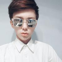 男生半脸霸气头像图片_WWW.WHOISQQ.COM