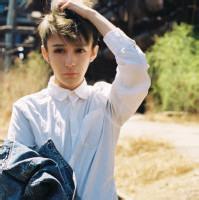 欧美混血男生头像图片_WWW.WHOISQQ.COM