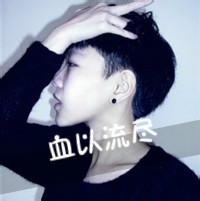 娇小精致的男生头像图片_WWW.WHOISQQ.COM