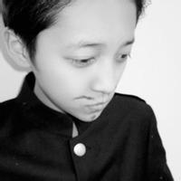 qq半身克男生头像图片_WWW.WHOISQQ.COM