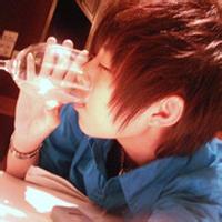 非主流男生伤感哭头像图片_WWW.WHOISQQ.COM