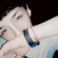 男生喝奶茶头像图片_WWW.WHOISQQ.COM