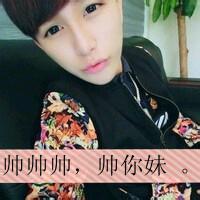qq头像图片男生在足球场上_WWW.WHOISQQ.COM