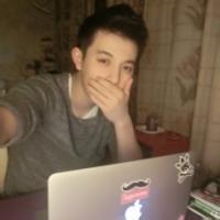 男生头像图片一人走在街上_WWW.WHOISQQ.COM