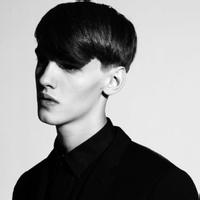 男生帅气时尚头像图片_WWW.WHOISQQ.COM