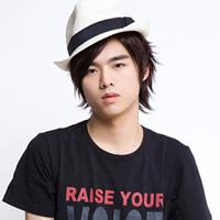 自然帅气的男生头像图片_WWW.WHOISQQ.COM