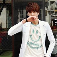 男生带眼睛头像图片_WWW.WHOISQQ.COM
