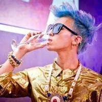 彩头男生头像图片_WWW.WHOISQQ.COM