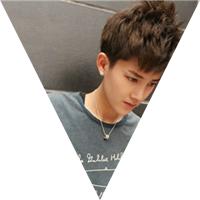qq 头像图片三角形男生_WWW.WHOISQQ.COM