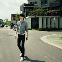 qq头像图片纯洁男生_WWW.WHOISQQ.COM