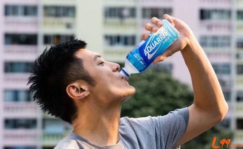 男生打球的头像图片_WWW.WHOISQQ.COM