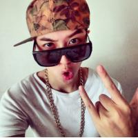 qq头像图片男生戴boy_WWW.WHOISQQ.COM