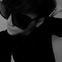 qq男生黑白拽头像图片_WWW.WHOISQQ.COM