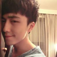阳刚男生头像图片_WWW.WHOISQQ.COM