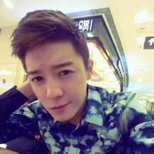 qq头像图片男生摸狗_WWW.WHOISQQ.COM