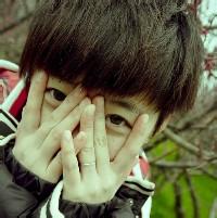 男生真人自拍头像图片_WWW.WHOISQQ.COM