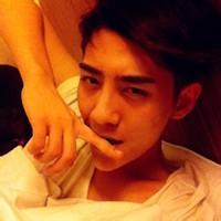 qq男生头像图片大全穿背心_WWW.WHOISQQ.COM