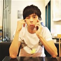 萌系小男生头像图片_WWW.WHOISQQ.COM