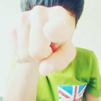 带唇印的男生头像图片_WWW.WHOISQQ.COM