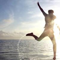 一男一女的男生头像图片_WWW.WHOISQQ.COM