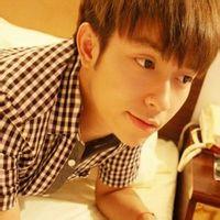 一男一女的男生头像图片_WWW.WHOISQQ.COM