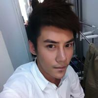 男生白领头像图片_WWW.WHOISQQ.COM