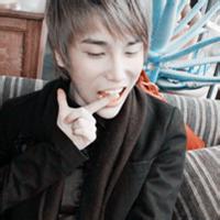 qq短发气质男生头像图片_WWW.WHOISQQ.COM