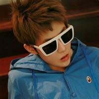 男生气质扣扣头像图片_WWW.WHOISQQ.COM
